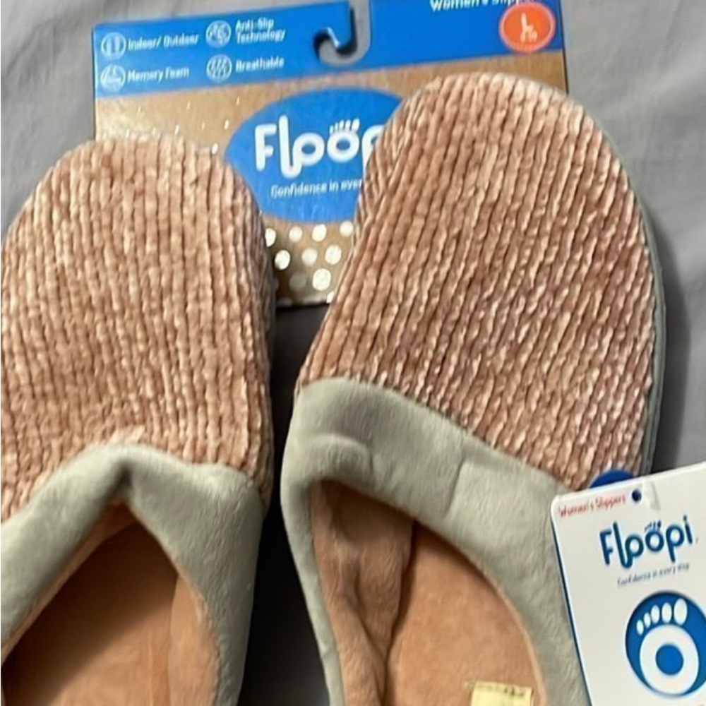 Flööpi Women's Slippers in Pink and Gray